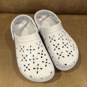 Floral Cutout Classic Crocs in Purple Moon W9